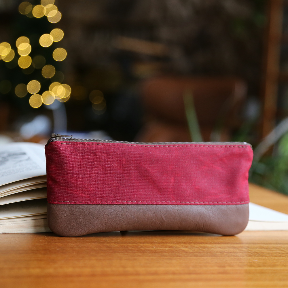 Waxed canvas online zipper pouch
